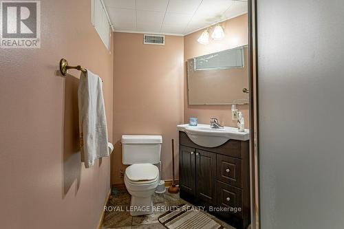 36 St Andrew Street, Aylmer (Ay), ON - Indoor Photo Showing Bathroom