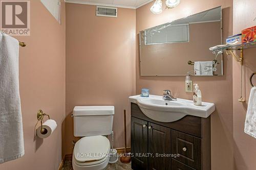 36 St Andrew Street, Aylmer (Ay), ON - Indoor Photo Showing Bathroom