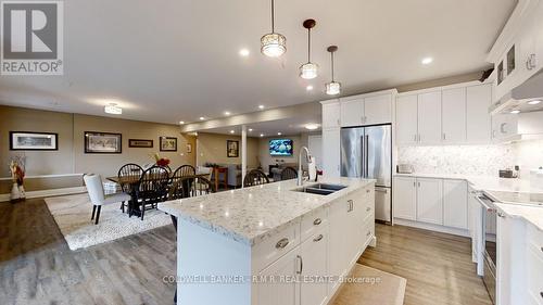 470 Blue Mountain Road, Uxbridge, ON - Indoor Photo Showing Kitchen With Double Sink With Upgraded Kitchen