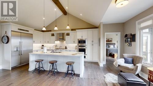 470 Blue Mountain Road, Uxbridge, ON - Indoor Photo Showing Kitchen