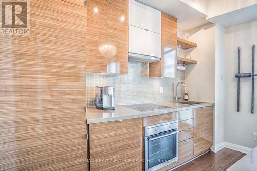 3101 - 59 Annie Craig Drive, Toronto, ON - Indoor Photo Showing Kitchen