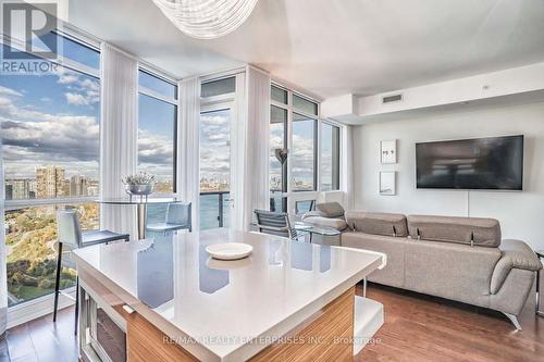 3101 - 59 Annie Craig Drive, Toronto, ON - Indoor Photo Showing Living Room