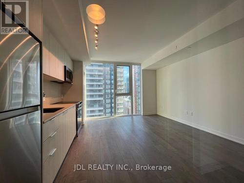 2804 - 357 King Street W, Toronto, ON - Indoor Photo Showing Kitchen