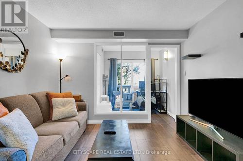 310 - 500 Westmount Road W, Kitchener, ON - Indoor Photo Showing Living Room