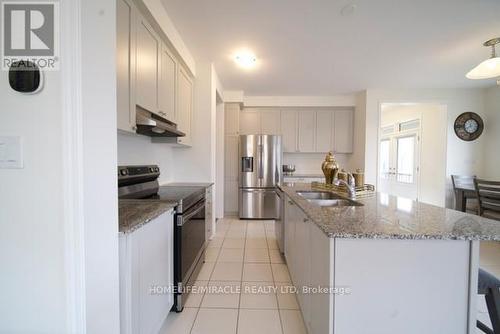 1430 Stillmeadow Lane, Pickering, ON - Indoor Photo Showing Kitchen With Stainless Steel Kitchen With Double Sink With Upgraded Kitchen