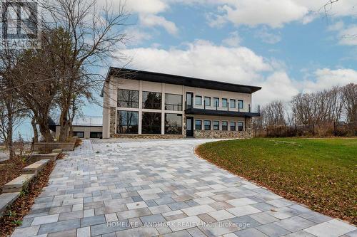 2402 Holborn Road, East Gwillimbury, ON 