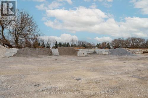 2402 Holborn Road, East Gwillimbury, ON 