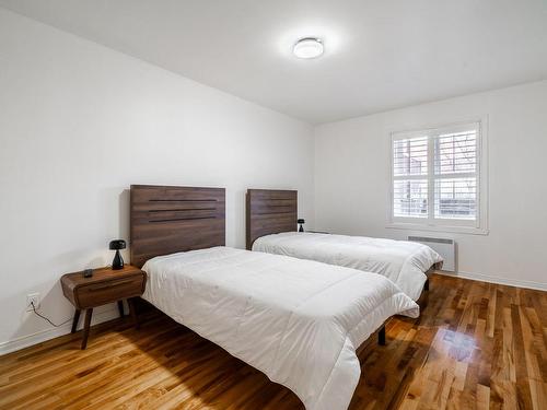 Chambre Ã Â coucher - 2535 Boul. De Maisonneuve E., Montréal (Ville-Marie), QC - Indoor Photo Showing Bedroom