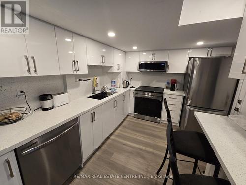 Bsmt. - 1412 Rose Way, Milton, ON - Indoor Photo Showing Kitchen