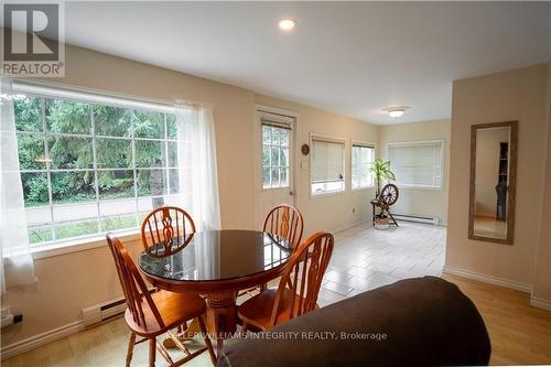 6399 Cairn View Road, South Glengarry, ON - Indoor Photo Showing Dining Room