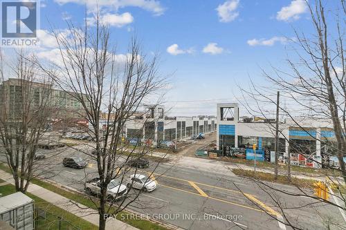 306 - 3088 Kennedy Road, Toronto, ON - Outdoor