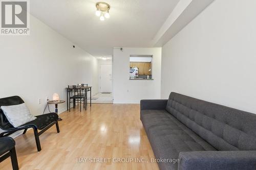 306 - 3088 Kennedy Road, Toronto, ON - Indoor Photo Showing Living Room