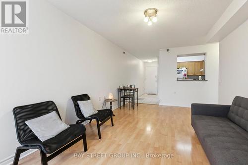 306 - 3088 Kennedy Road, Toronto, ON - Indoor Photo Showing Living Room