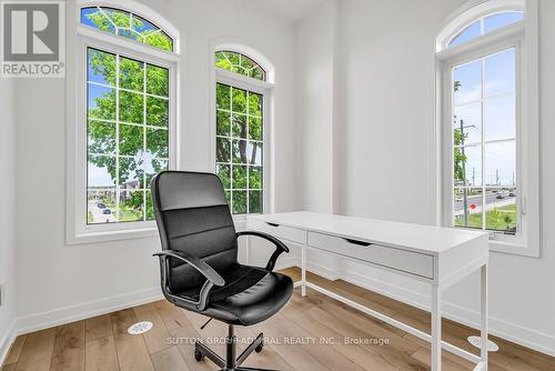 201 Harding Park Street, Newmarket, ON - Indoor Photo Showing Office