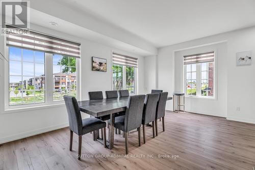 201 Harding Park Street, Newmarket, ON - Indoor Photo Showing Dining Room