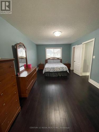 3265 Country Lane, Whitby, ON - Indoor Photo Showing Bedroom