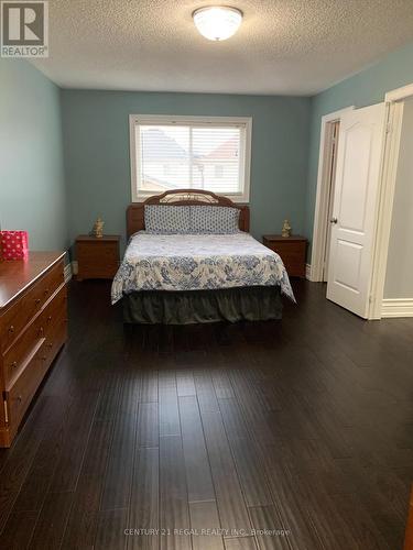 3265 Country Lane, Whitby, ON - Indoor Photo Showing Bedroom