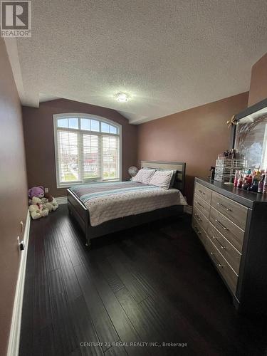 3265 Country Lane, Whitby, ON - Indoor Photo Showing Bedroom