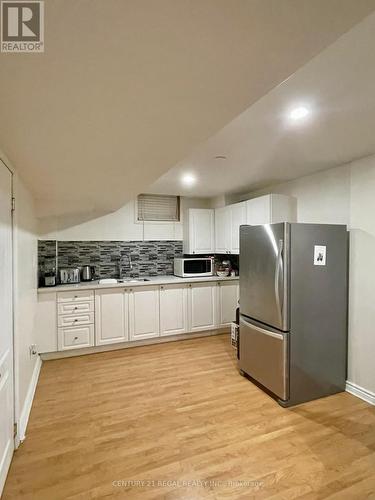 3265 Country Lane, Whitby, ON - Indoor Photo Showing Kitchen