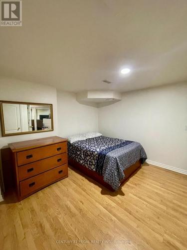 3265 Country Lane, Whitby, ON - Indoor Photo Showing Bedroom