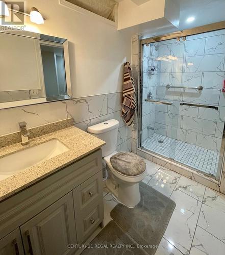 3265 Country Lane, Whitby, ON - Indoor Photo Showing Bathroom