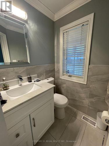 3265 Country Lane, Whitby, ON - Indoor Photo Showing Bathroom