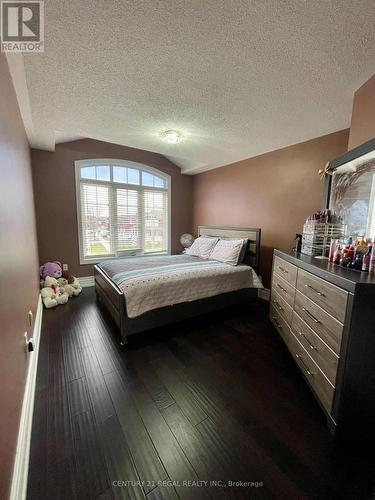 3265 Country Lane, Whitby, ON - Indoor Photo Showing Bedroom