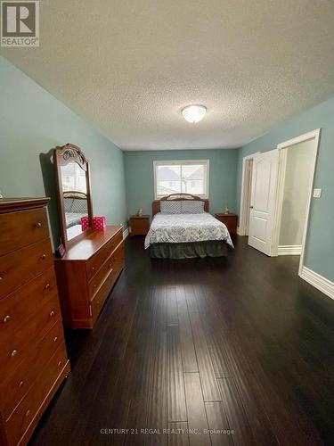 3265 Country Lane, Whitby, ON - Indoor Photo Showing Bedroom