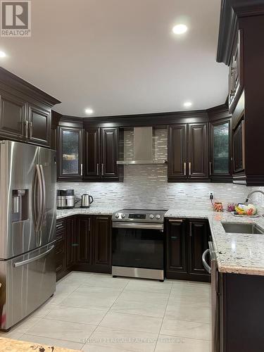 3265 Country Lane, Whitby, ON - Indoor Photo Showing Kitchen With Upgraded Kitchen