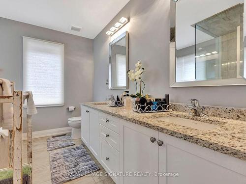 3921 Thomas Alton Blvd, Burlington, ON - Indoor Photo Showing Bathroom