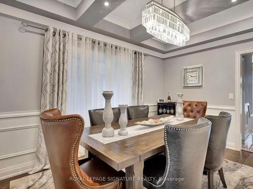 3921 Thomas Alton Blvd, Burlington, ON - Indoor Photo Showing Dining Room