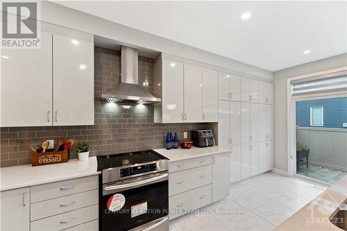 29 Malachigan Crescent, Ottawa, ON - Indoor Photo Showing Kitchen