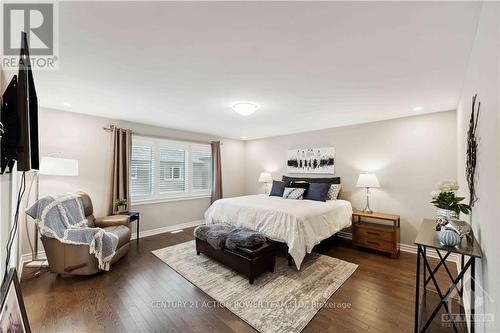 29 Malachigan Crescent, Ottawa, ON - Indoor Photo Showing Bedroom