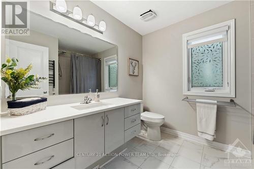 29 Malachigan Crescent, Ottawa, ON - Indoor Photo Showing Bathroom