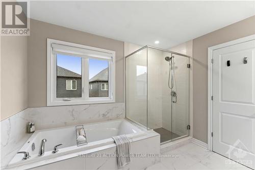 29 Malachigan Crescent, Ottawa, ON - Indoor Photo Showing Bathroom