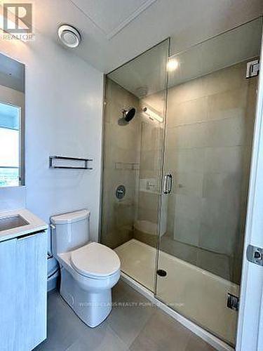 4510 - 1000 Portage Parkway W, Vaughan, ON - Indoor Photo Showing Bathroom