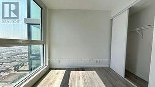 4510 - 1000 Portage Parkway W, Vaughan, ON - Indoor Photo Showing Other Room