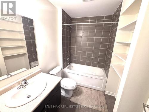 263 Casson Point, Milton, ON - Indoor Photo Showing Bathroom