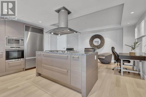 1X01 1111 Alberni Street, Vancouver, BC - Indoor Photo Showing Kitchen