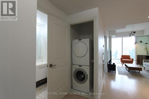 5503 - 8 The Esplanade, Toronto, ON - Indoor Photo Showing Laundry Room