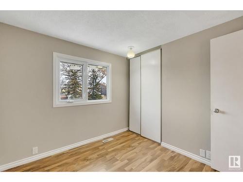 3833 85 St Nw, Edmonton, AB - Indoor Photo Showing Other Room