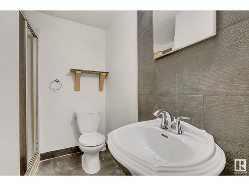 3833 85 St Nw, Edmonton, AB - Indoor Photo Showing Bathroom