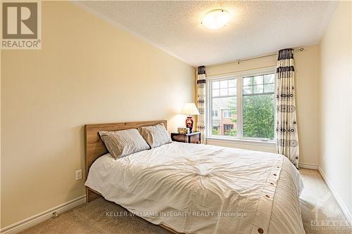 919 Bunchberry Way, Ottawa, ON - Indoor Photo Showing Bedroom