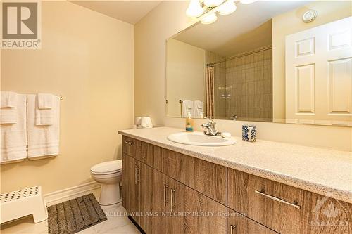 919 Bunchberry Way, Ottawa, ON - Indoor Photo Showing Bathroom