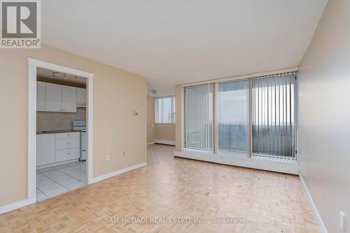 1712 - 530 Lolita Gardens, Mississauga, ON - Indoor Photo Showing Other Room