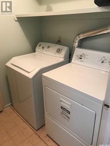 213 Mcintyre Street, Regina, SK - Indoor Photo Showing Laundry Room