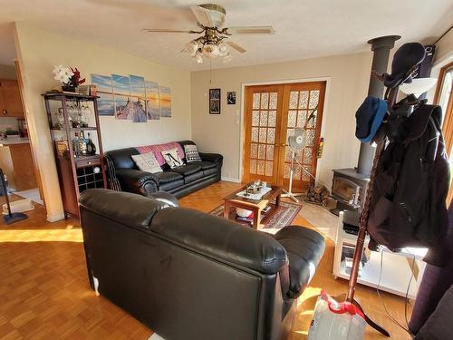 Living room - 270 51E Rue O., Venise-En-Québec, QC - Indoor Photo Showing Living Room