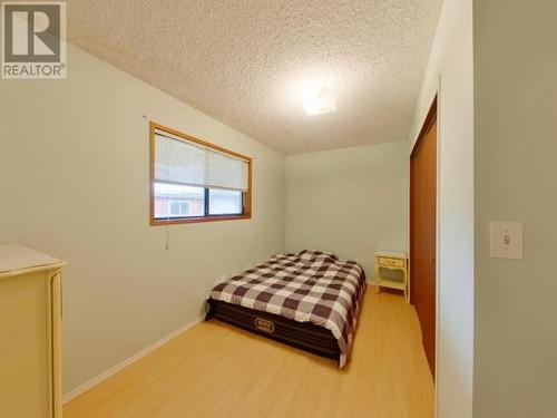 5953 Skeena Street, Powell River, BC - Indoor Photo Showing Bedroom