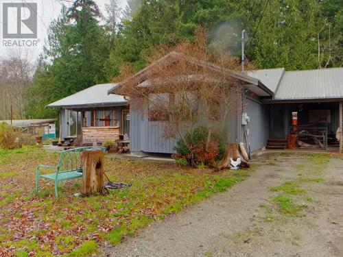 5953 Skeena Street, Powell River, BC - Outdoor