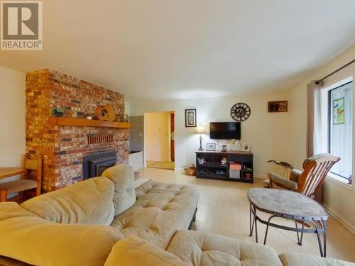 5953 Skeena Street, Powell River, BC - Indoor Photo Showing Living Room With Fireplace